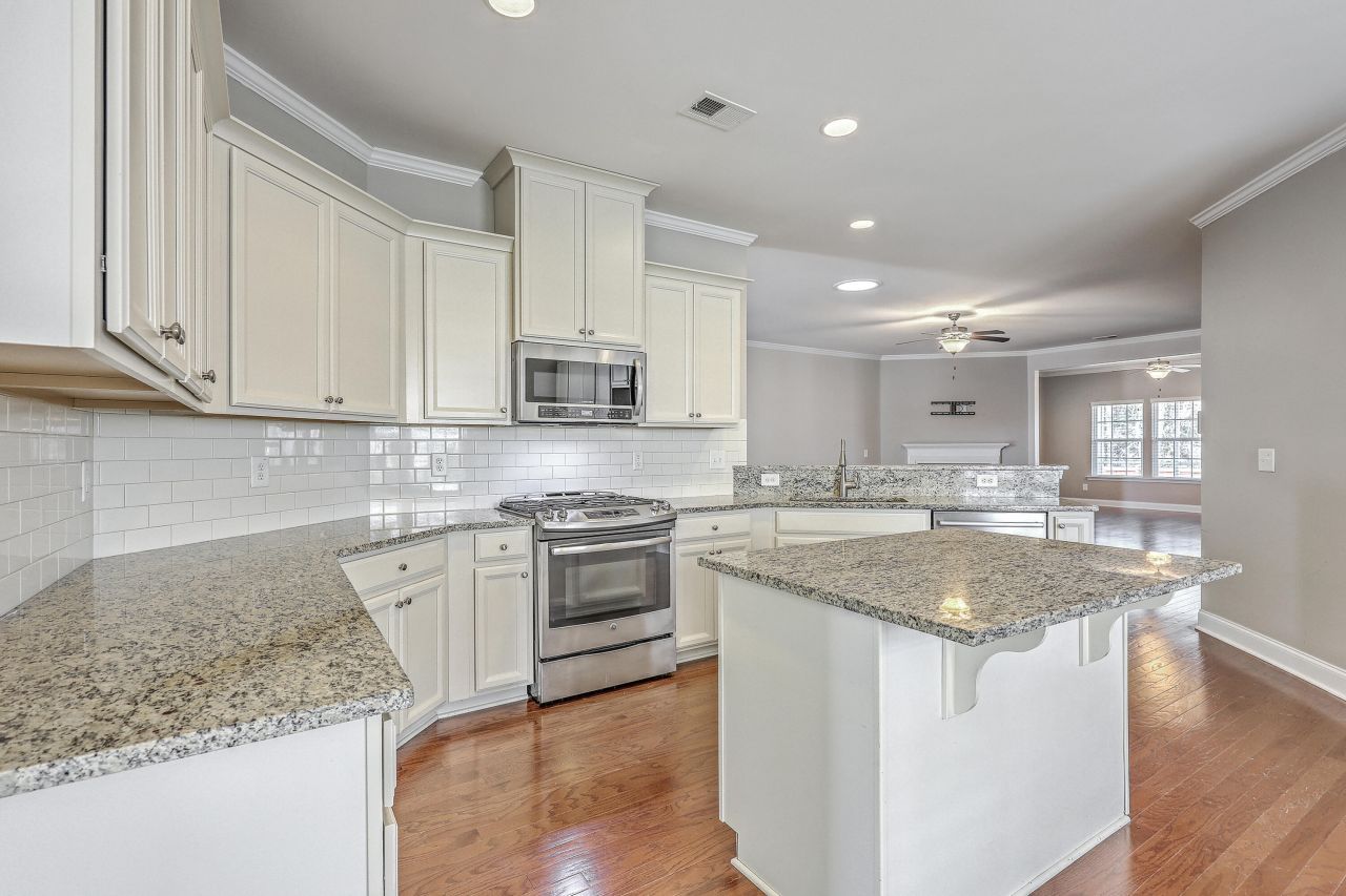 226 Lindera Preserve Boulevard Photo 12