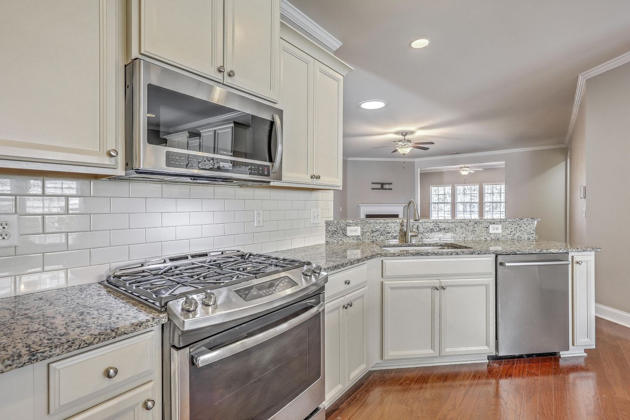 226 Lindera Preserve Boulevard Photo 13