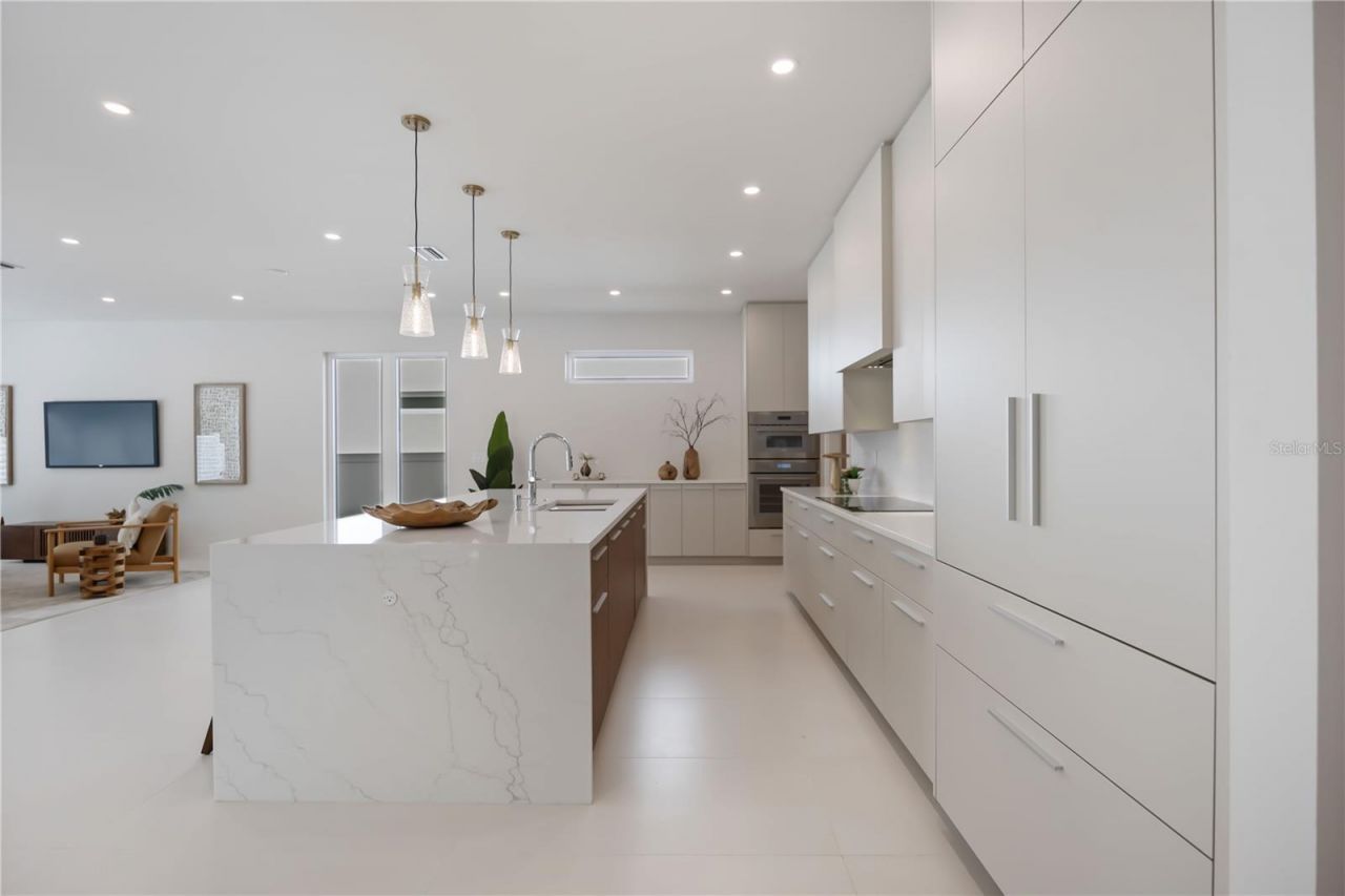 2596 Floyd Street, Sarasota, FL 34239 Photo