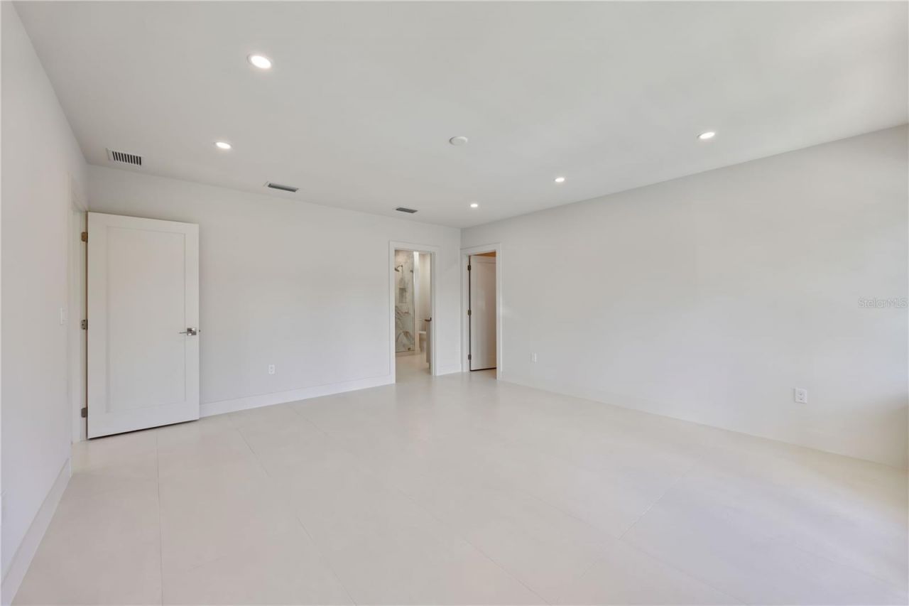 2596 Floyd Street, Sarasota, FL 34239 Photo