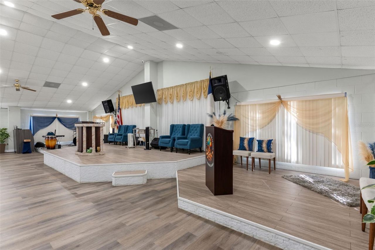 201 W University Avenue, Orange City, FL 32763 Photo