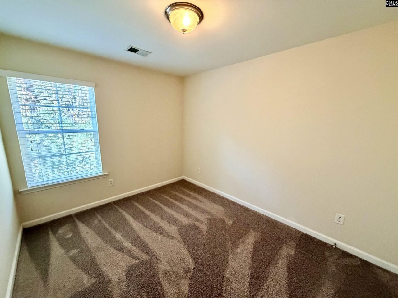 213 Favorite Court Photo 15