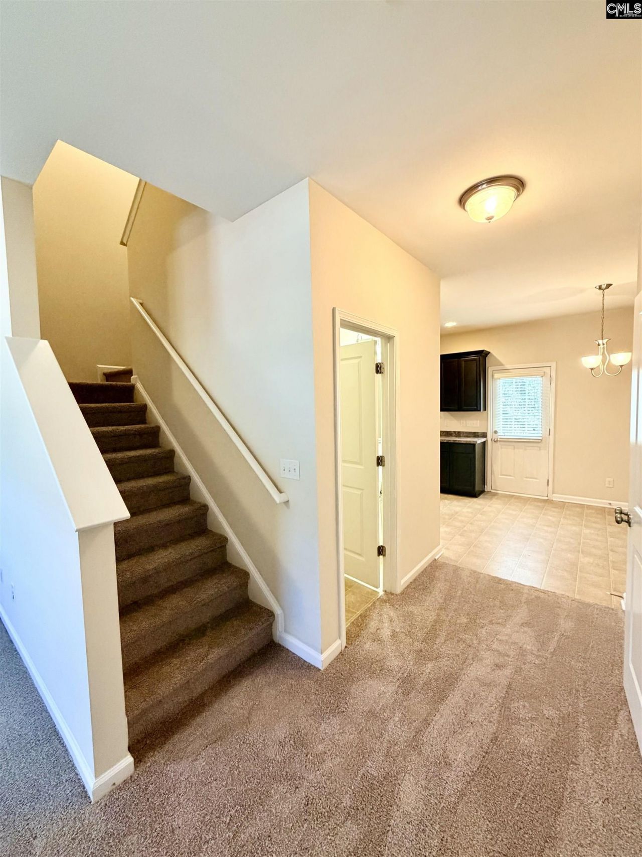 213 Favorite Court Photo 4