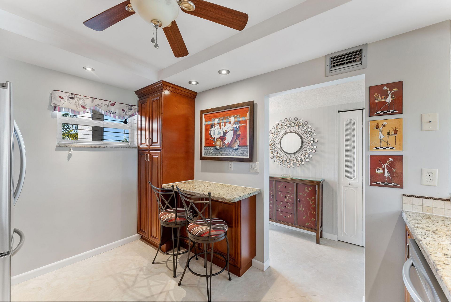 3930 Inverrary Boulevard, Unit 505-D, Lauderhill, FL 33319 Photo