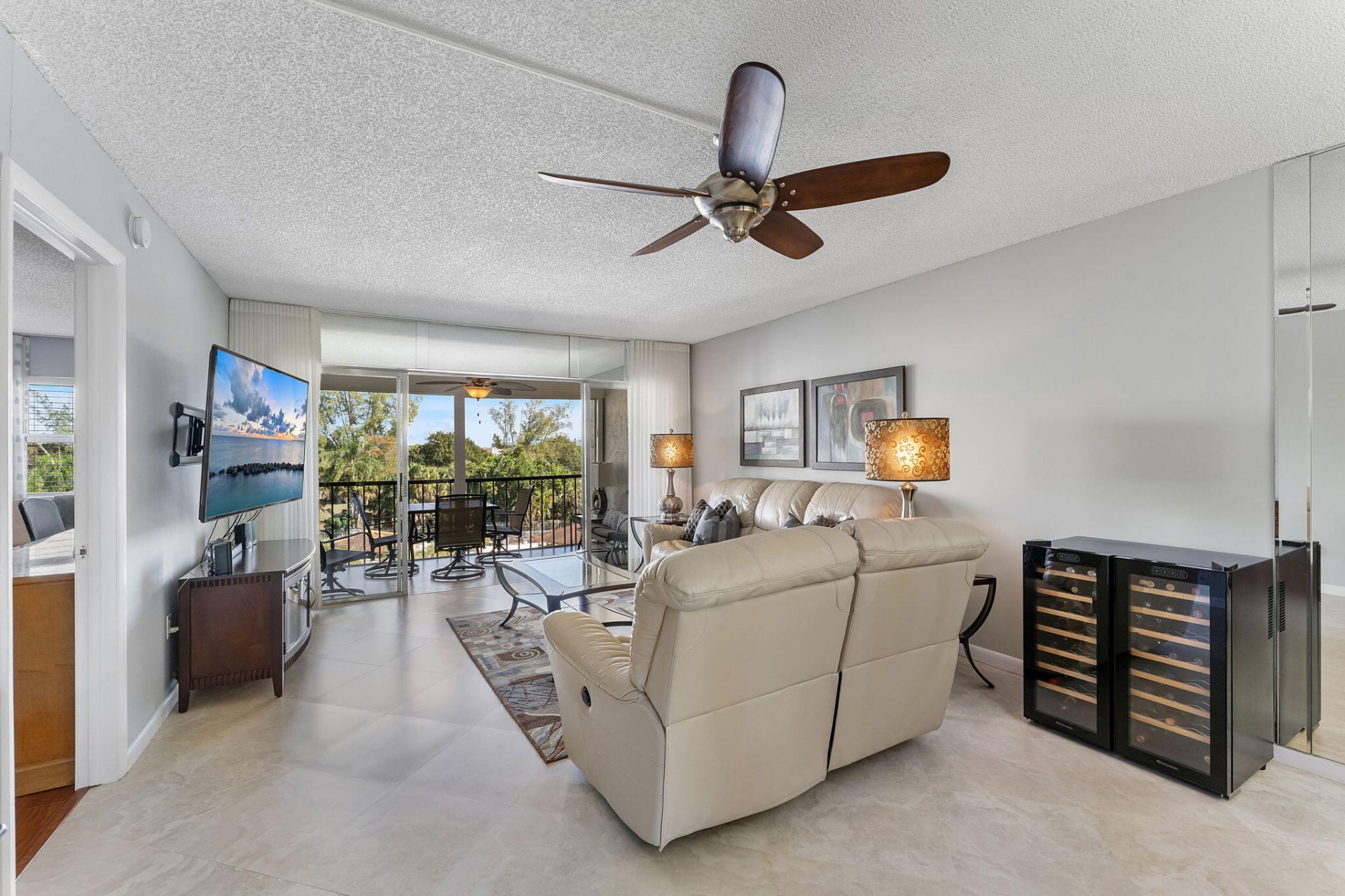 3930 Inverrary Boulevard, Unit 505-D, Lauderhill, FL 33319 Photo