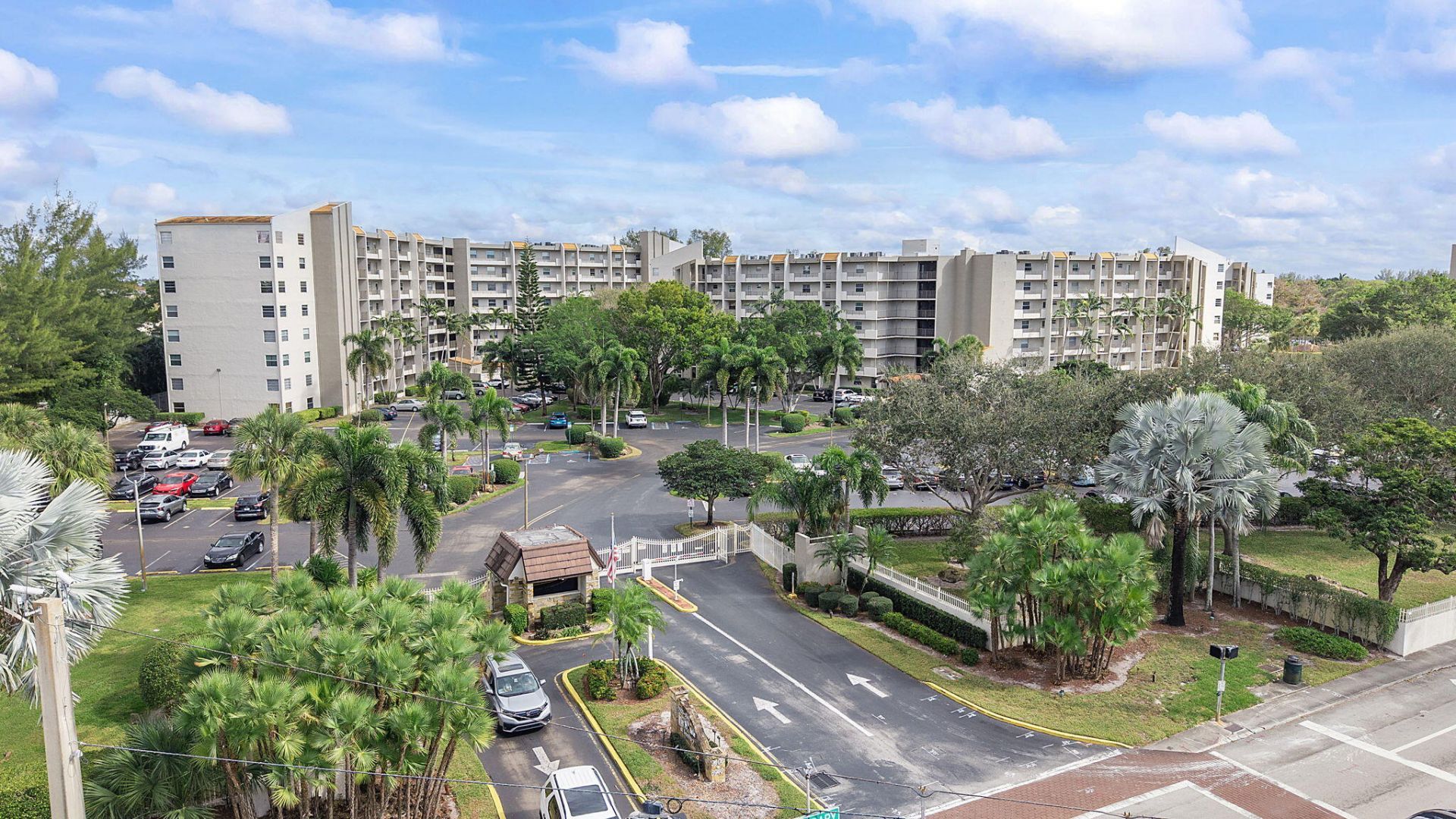 3930 Inverrary Boulevard, Unit 505-d, Lauderhill, FL 33319 Photo