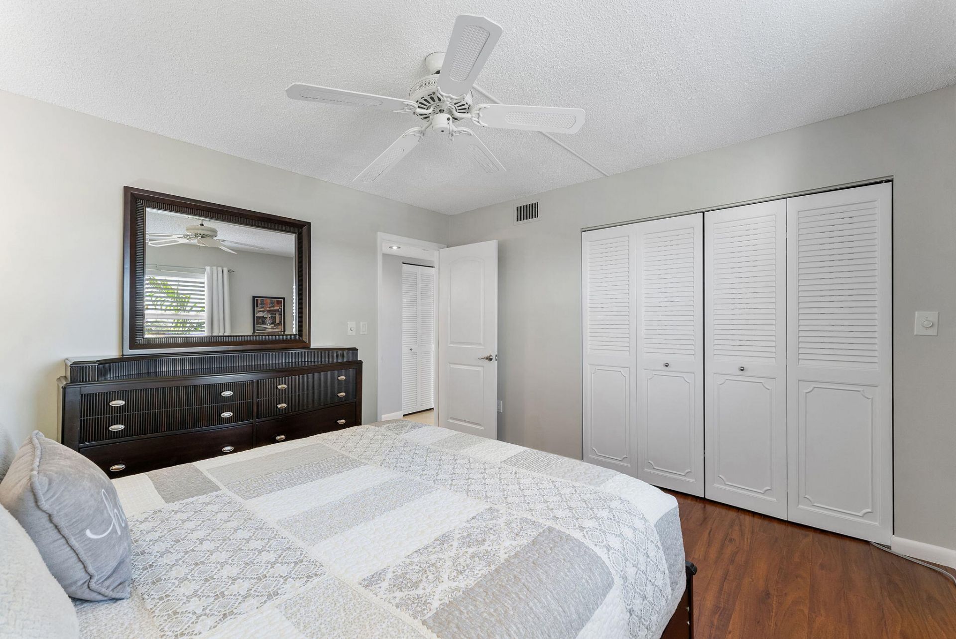 3930 Inverrary Boulevard, Unit 505-D, Lauderhill, FL 33319 Photo