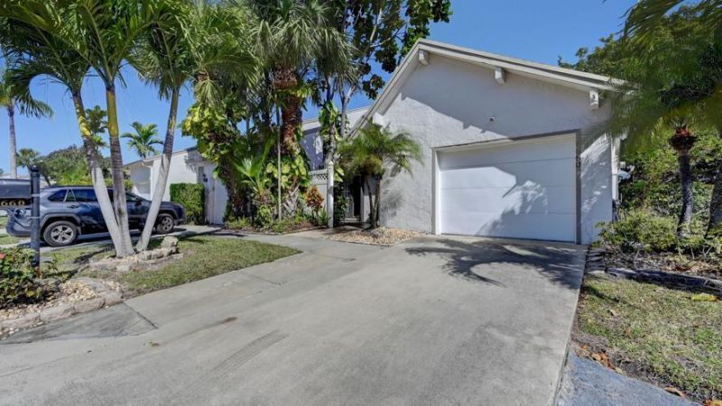 6660 Canary Palm Circle, Boca Raton, FL 33433 Photo