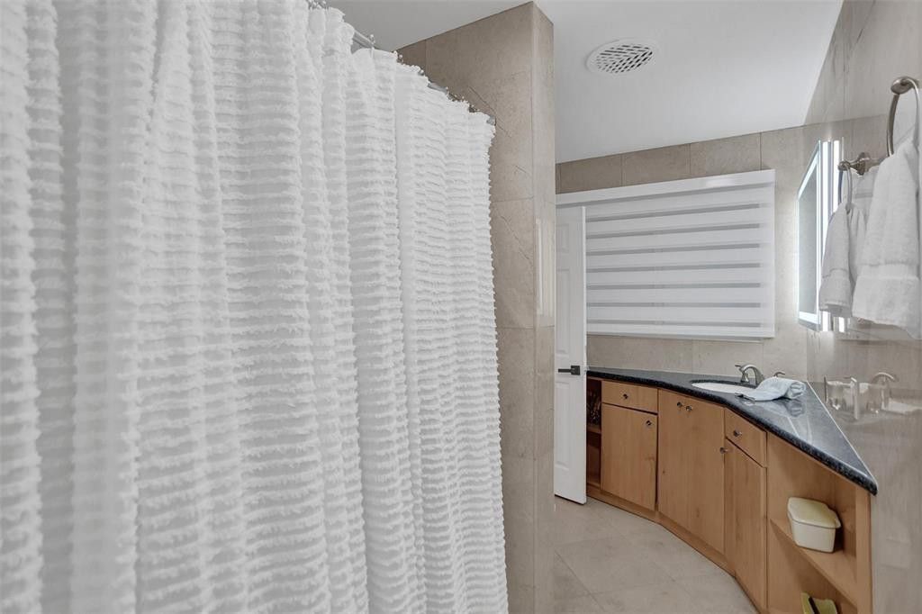 3101 NE 164th Street, North Miami Beach, FL 33160 Photo