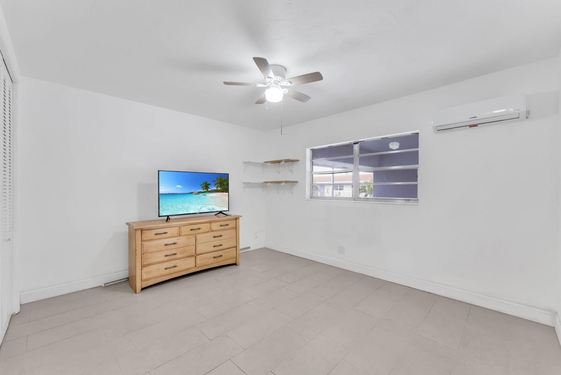 7401 Pines Boulevard, Unit 201, Pembroke Pines, FL 33024 Photo