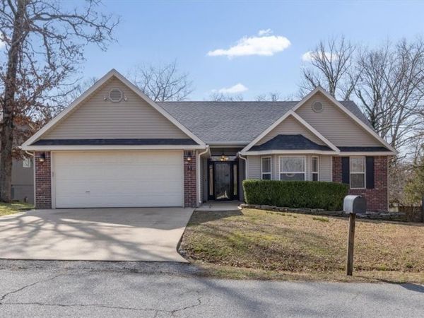 11 Cumbrian Drive, Bella Vista, AR 72714