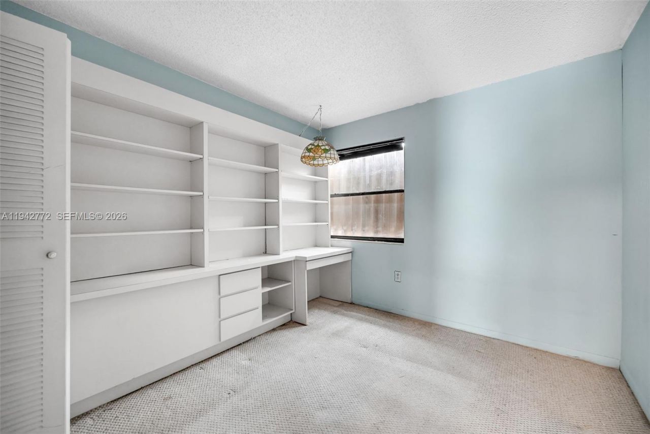 9907 NW 9th St Cir, Unit 15-20, Miami, FL 33172 Photo