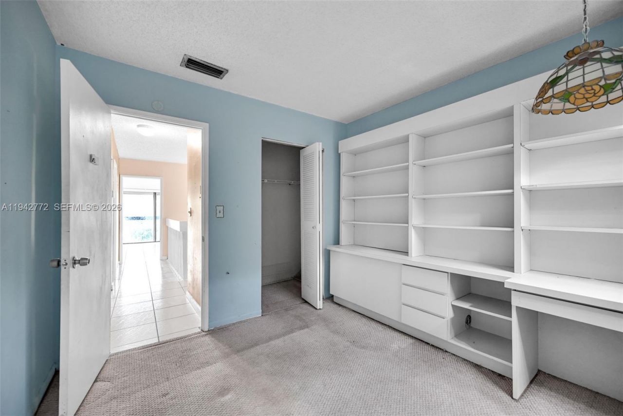 9907 NW 9th St Cir, Unit 15-20, Miami, FL 33172 Photo