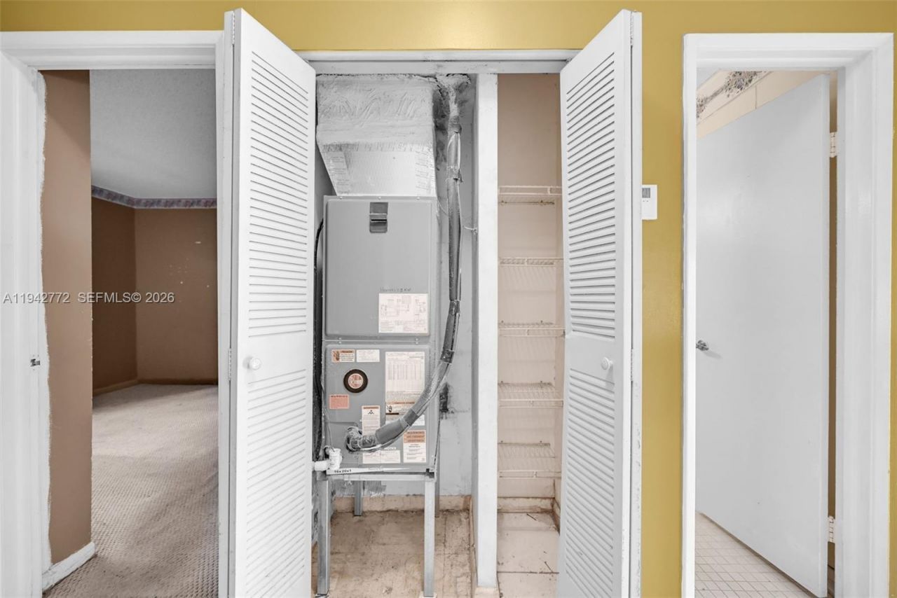 9907 NW 9th St Cir, Unit 15-20, Miami, FL 33172 Photo