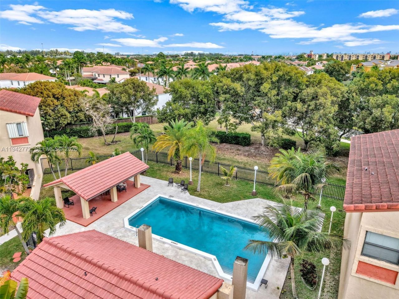 9907 NW 9th St Cir, Unit 15-20, Miami, FL 33172 Photo