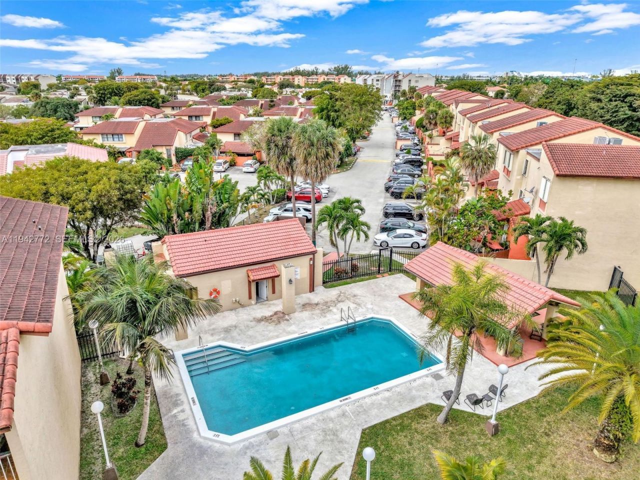 9907 NW 9th St Cir, Unit 15-20, Miami, FL 33172 Photo