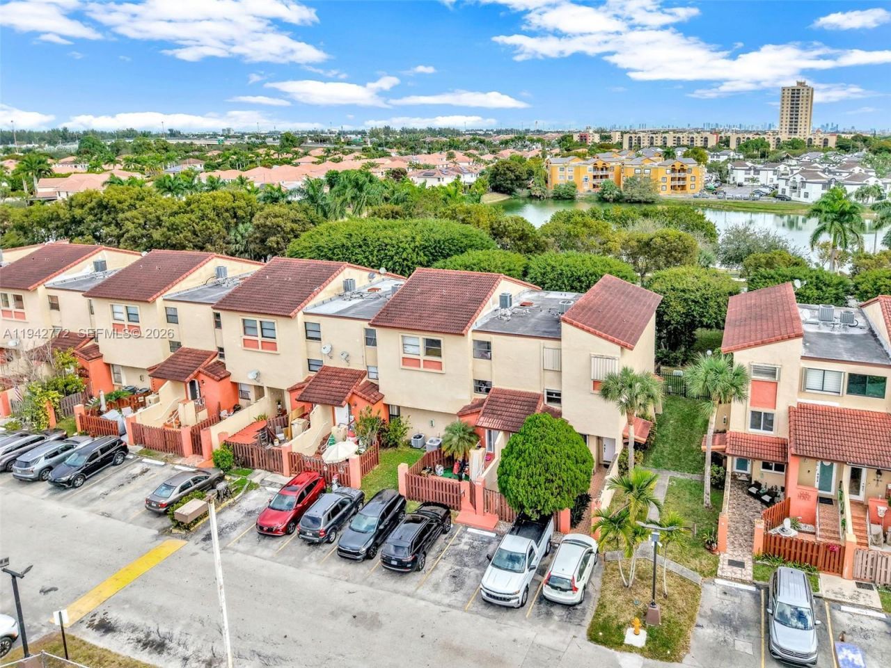 9907 NW 9th St Cir, Unit 15-20, Miami, FL 33172 Photo