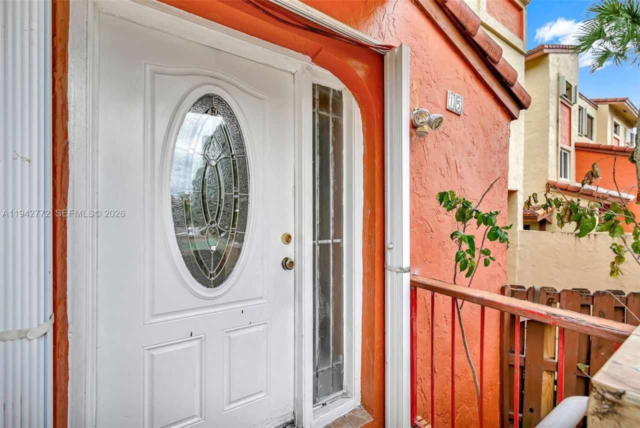 9907 NW 9th St Cir, Unit 15-20, Miami, FL 33172 Photo