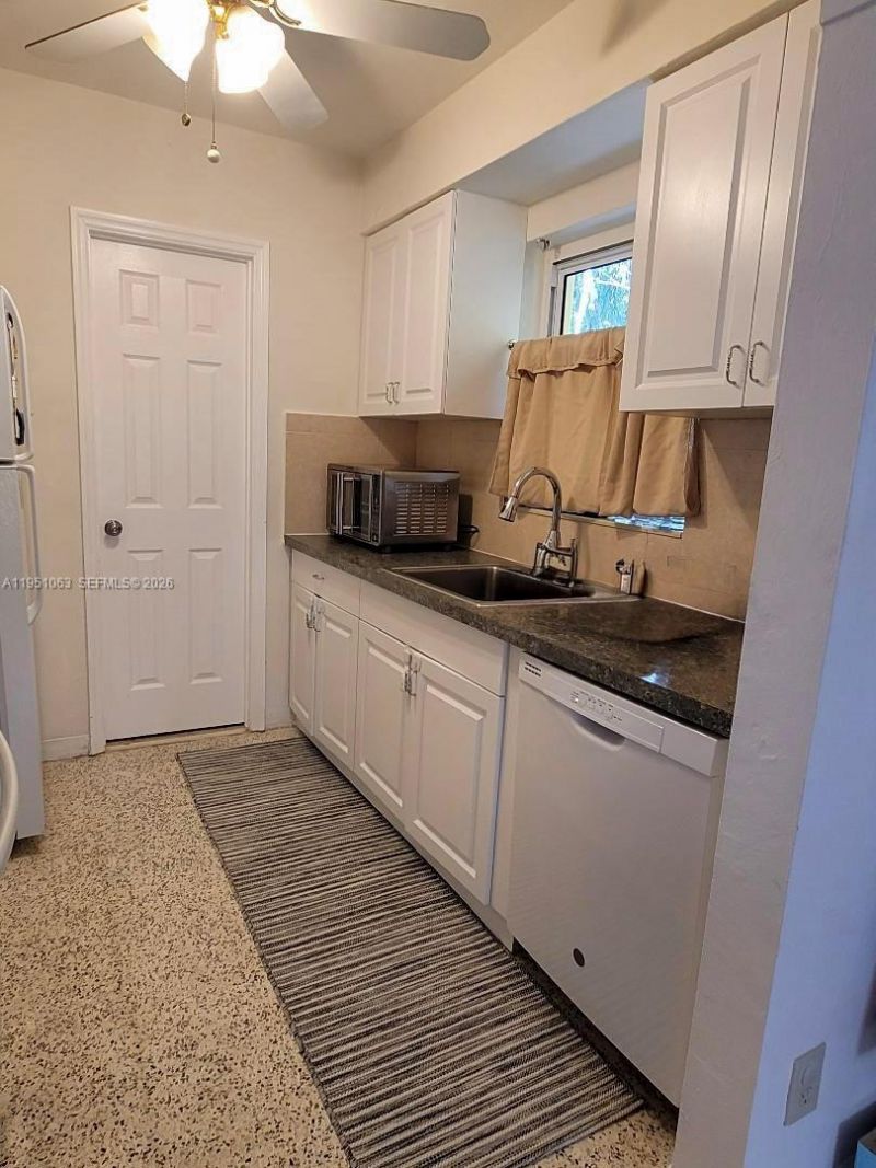 655 NE 122nd St, North Miami, FL 33161 Photo