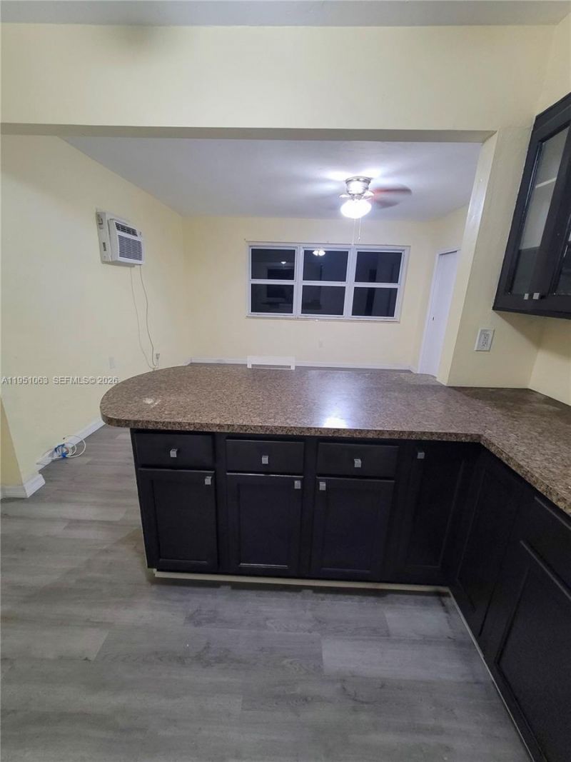 655 NE 122nd St, North Miami, FL 33161 Photo