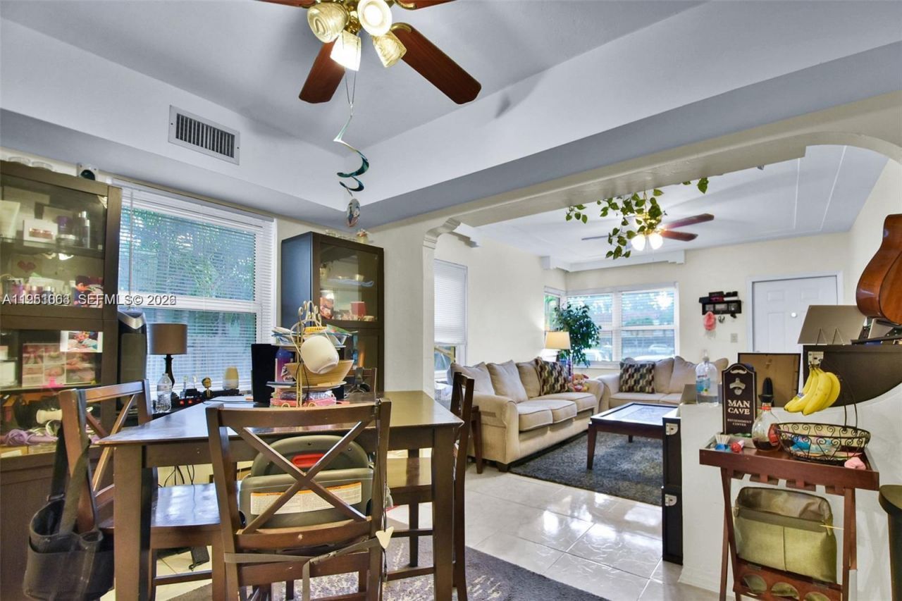 655 NE 122nd St, North Miami, FL 33161 Photo