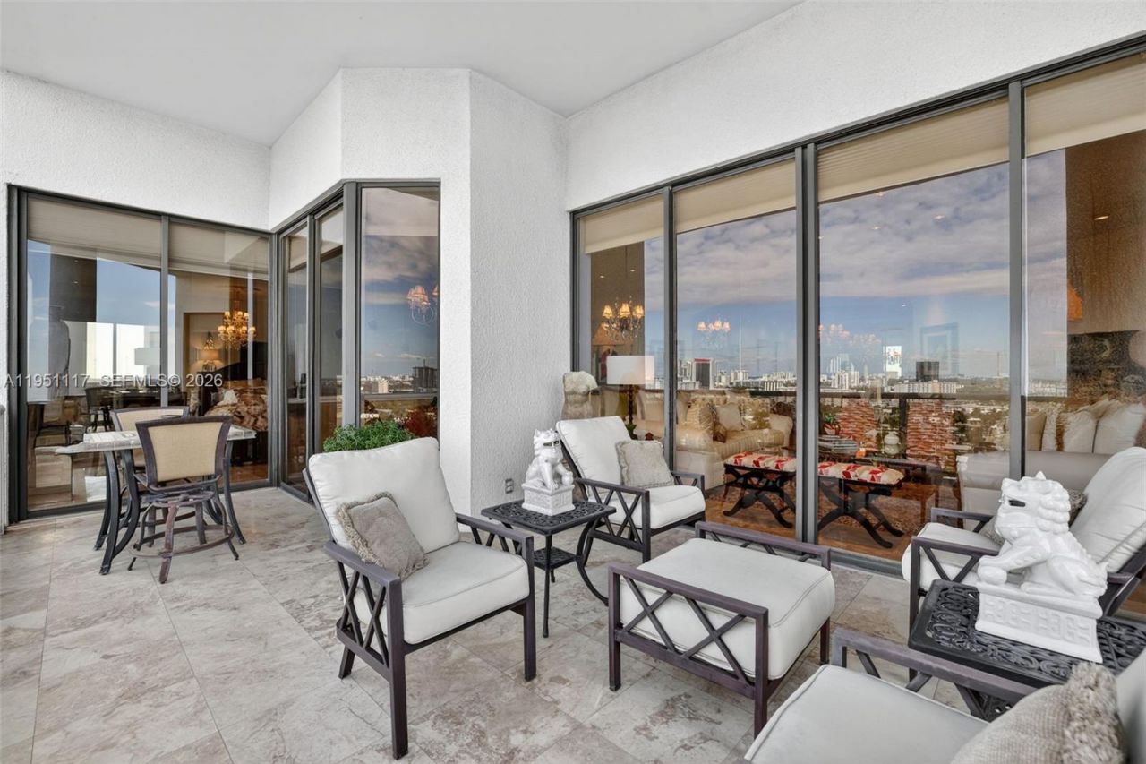 3598 Yacht Club Dr, Unit PH2, Aventura, FL 33180 Photo