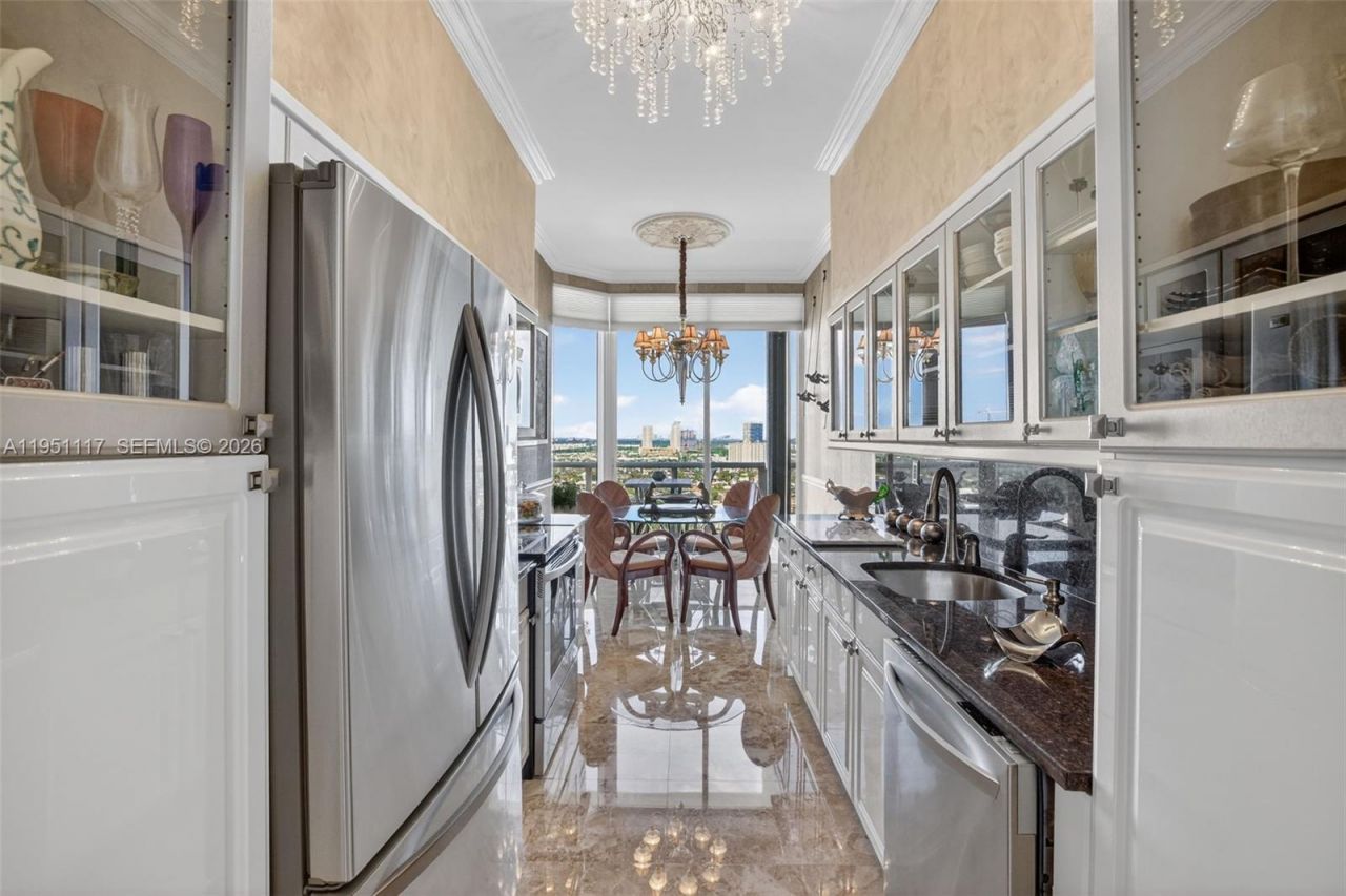 3598 Yacht Club Dr, Unit PH2, Aventura, FL 33180 Photo