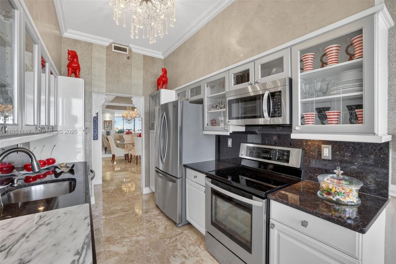 3598 Yacht Club Dr, Unit PH2, Aventura, FL 33180 Photo