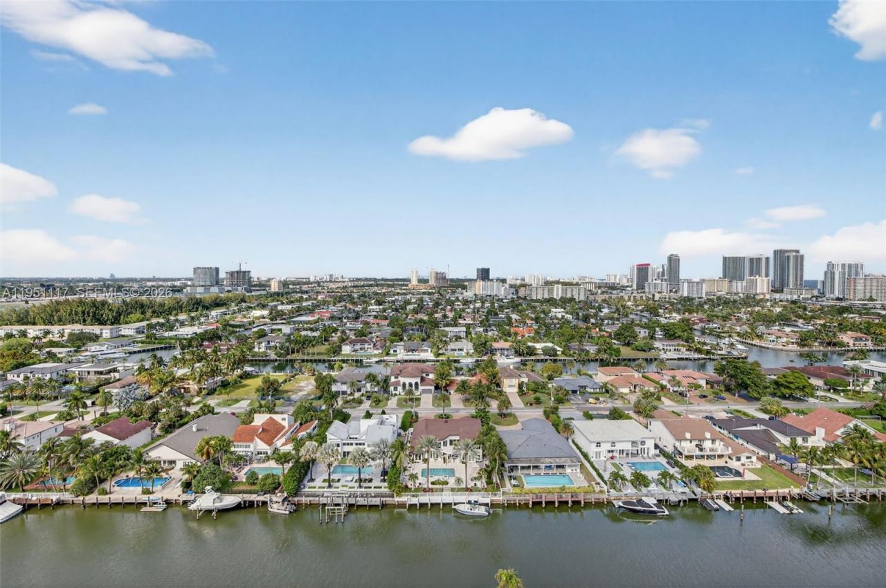 3598 Yacht Club Dr, Unit PH2, Aventura, FL 33180 Photo