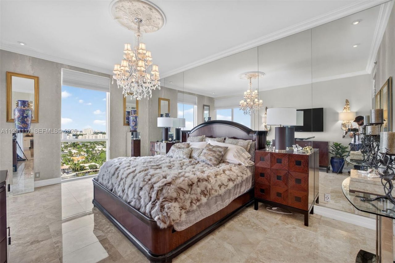 3598 Yacht Club Dr, Unit PH2, Aventura, FL 33180 Photo