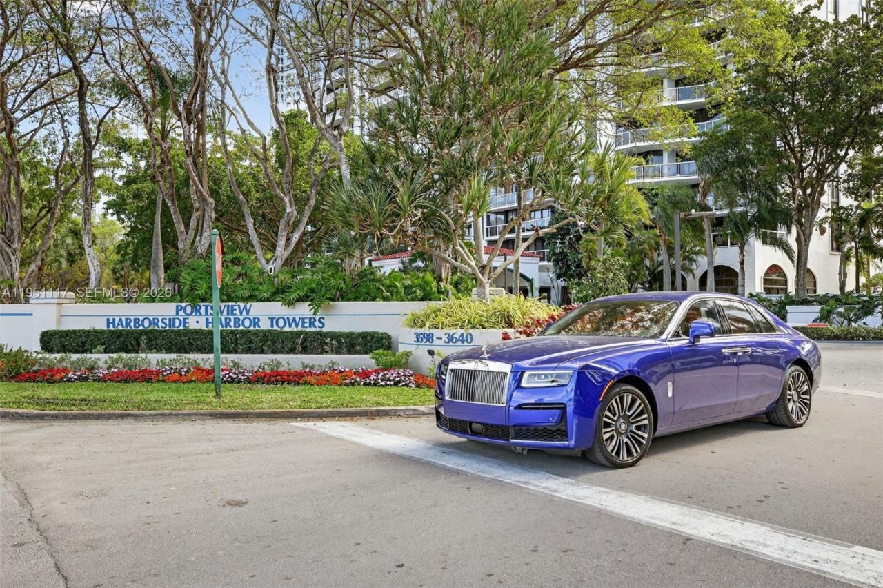 3598 Yacht Club Dr, Unit PH2, Aventura, FL 33180 Photo