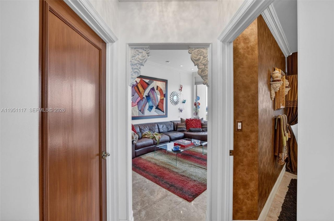 3598 Yacht Club Dr, Unit PH2, Aventura, FL 33180 Photo