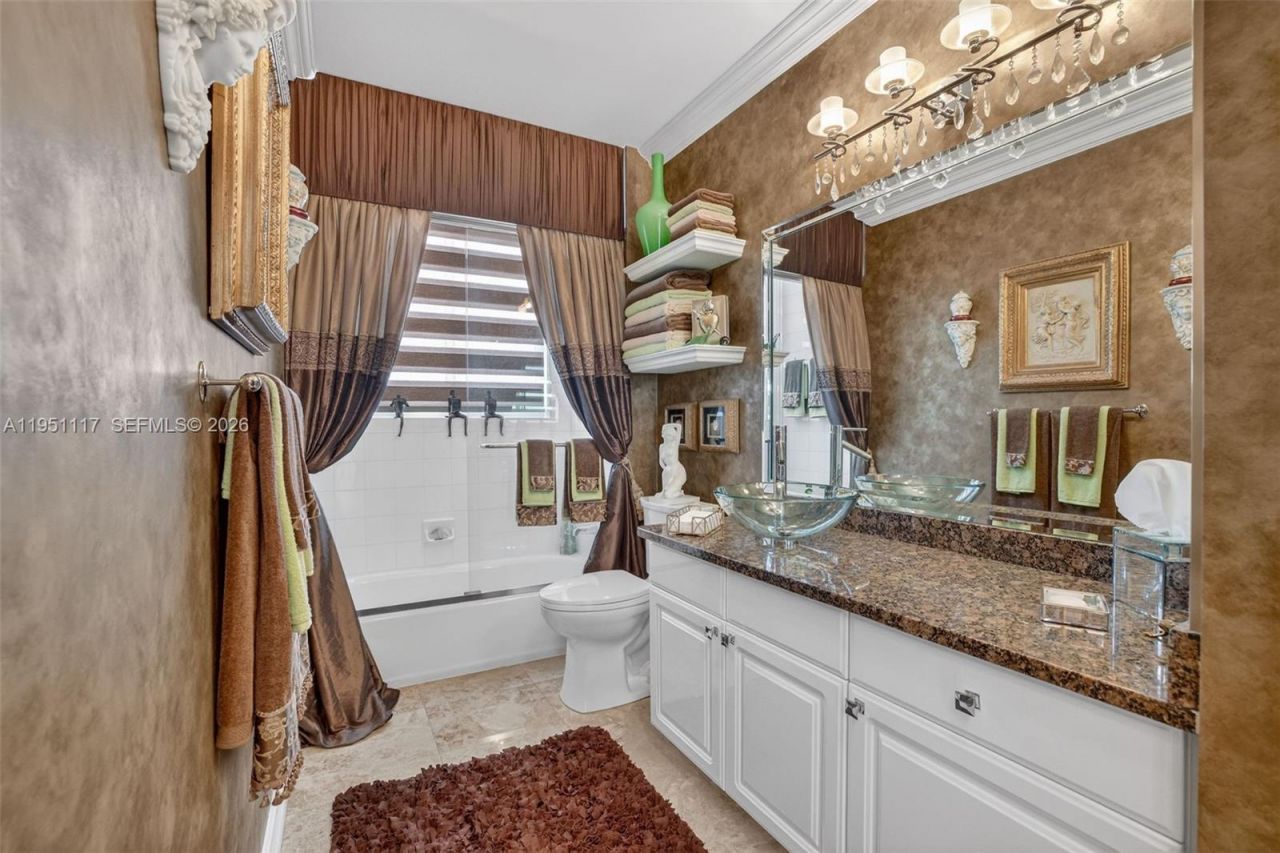 3598 Yacht Club Dr, Unit PH2, Aventura, FL 33180 Photo