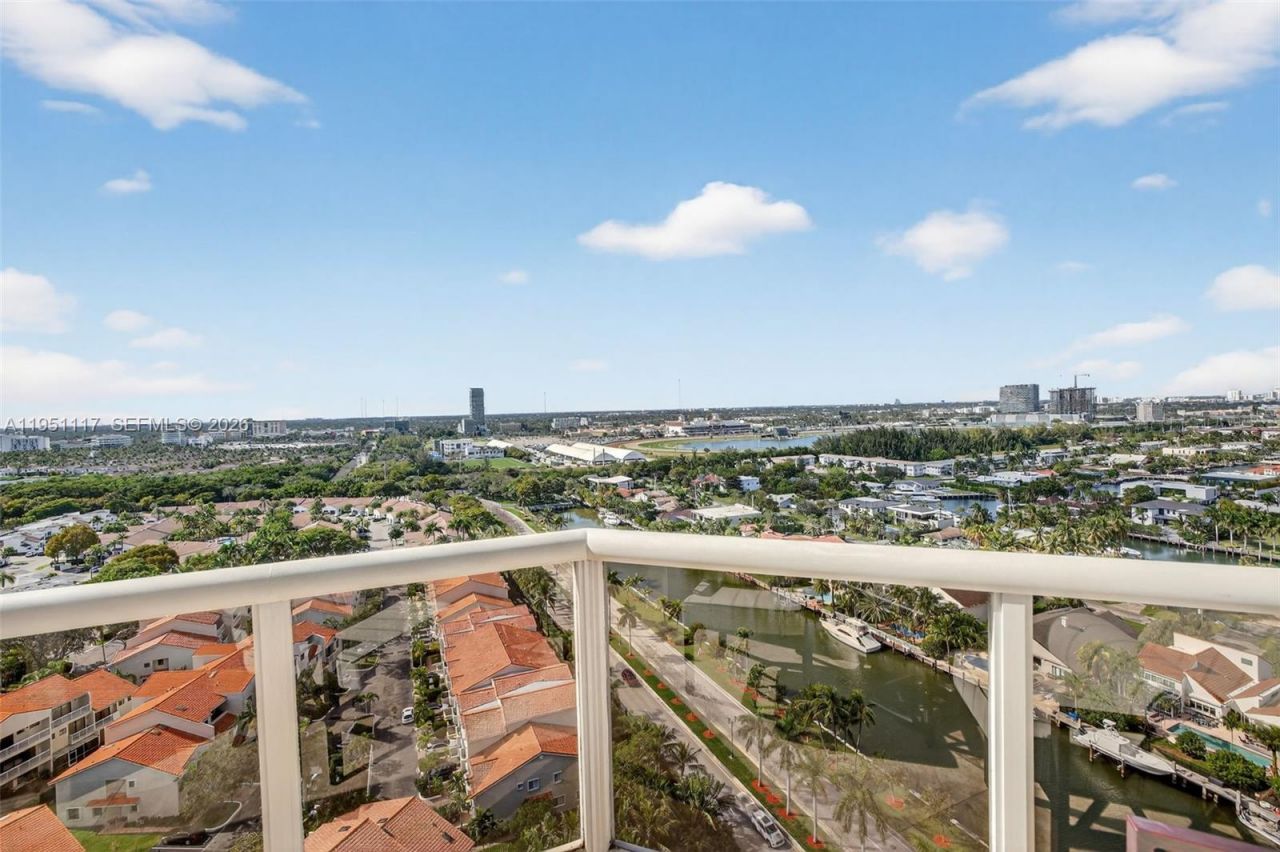 3598 Yacht Club Dr, Unit PH2, Aventura, FL 33180 Photo