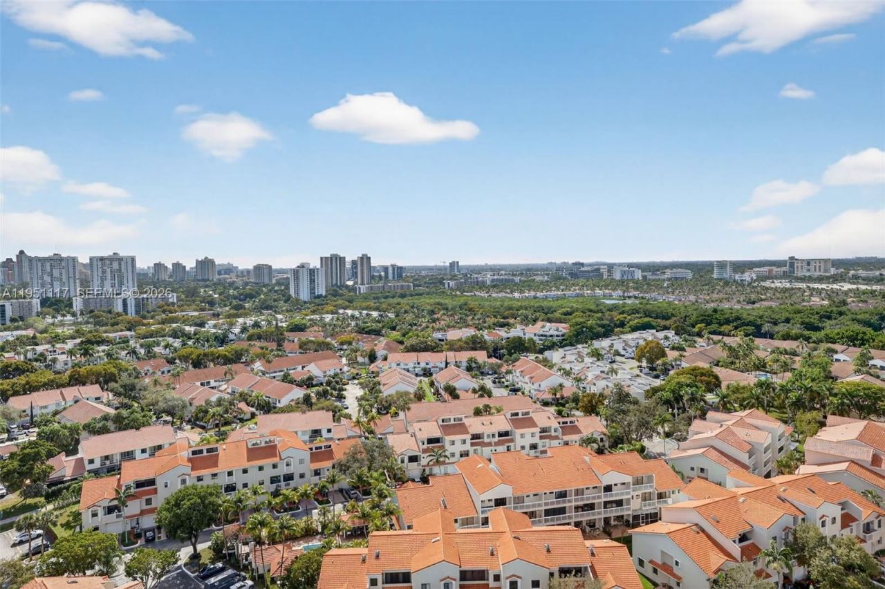 3598 Yacht Club Dr, Unit PH2, Aventura, FL 33180 Photo