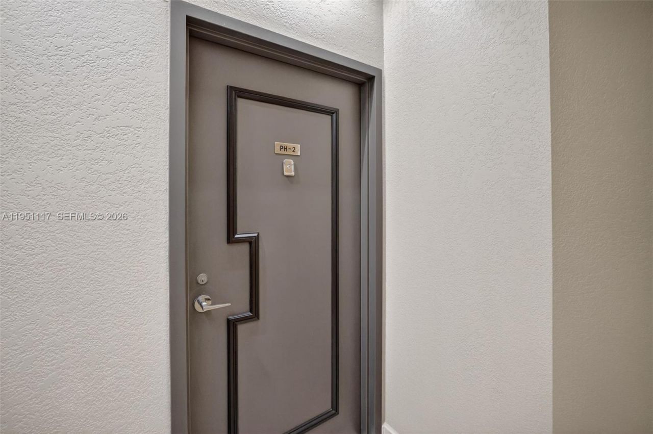 3598 Yacht Club Dr, Unit PH2, Aventura, FL 33180 Photo
