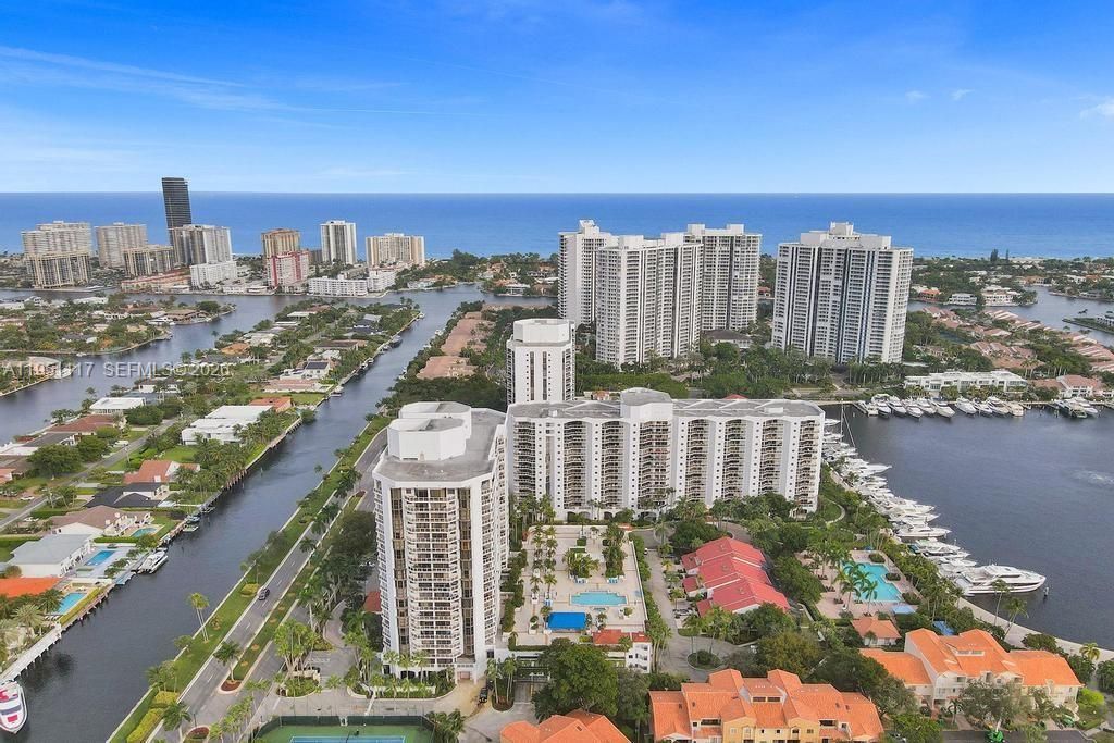 3598 Yacht Club Dr, Unit PH2, Aventura, FL 33180 Photo