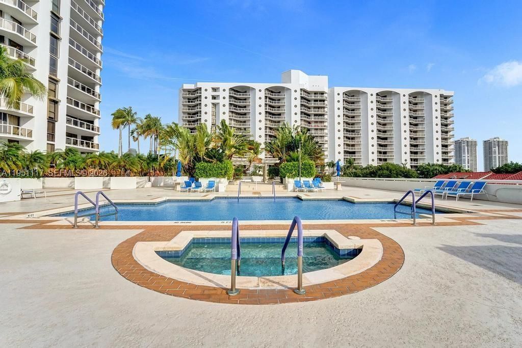 3598 Yacht Club Dr, Unit PH2, Aventura, FL 33180 Photo