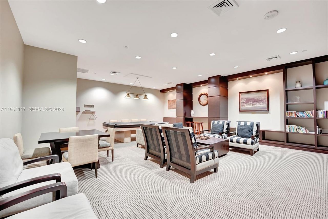 3598 Yacht Club Dr, Unit PH2, Aventura, FL 33180 Photo