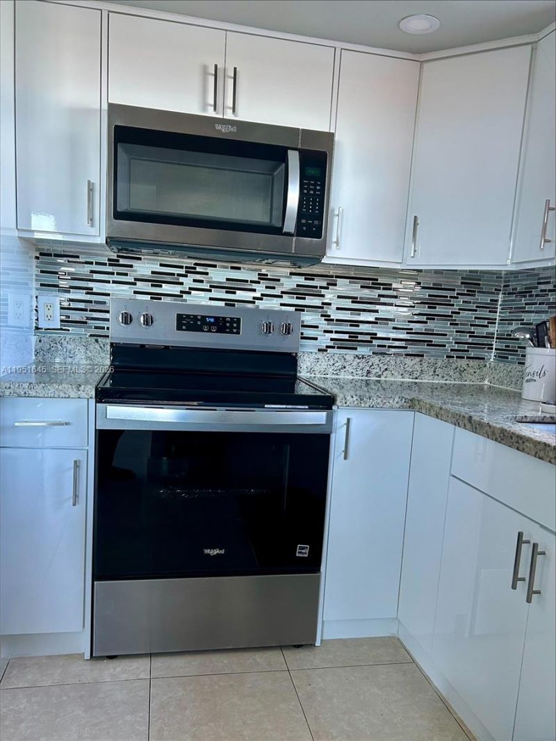 1301 NE Miami Gardens Dr, Unit 1406W, Miami, FL 33179 Photo