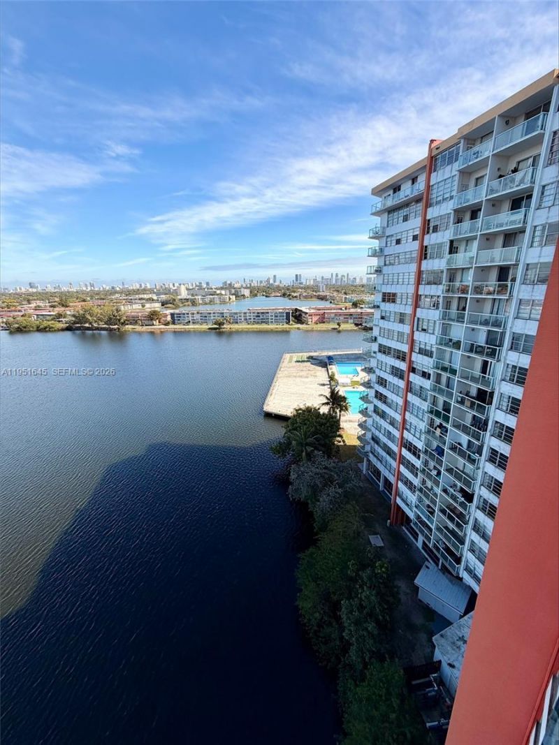 1301 NE Miami Gardens Dr, Unit 1406W, Miami, FL 33179 Photo