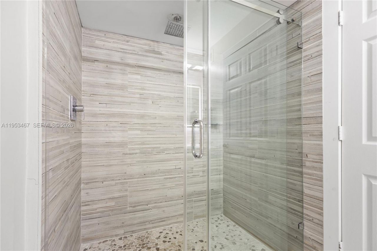 11287 NW 43rd Ter, Doral, FL 33178 Photo