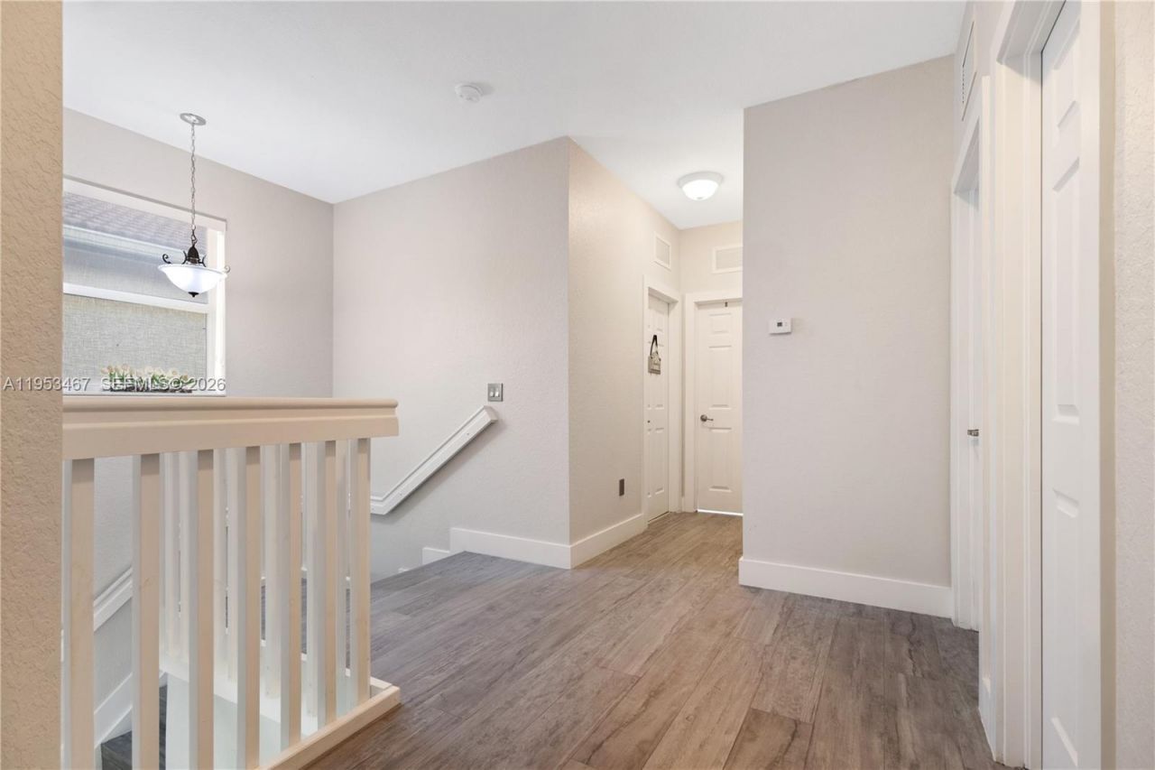 11287 NW 43rd Ter, Doral, FL 33178 Photo