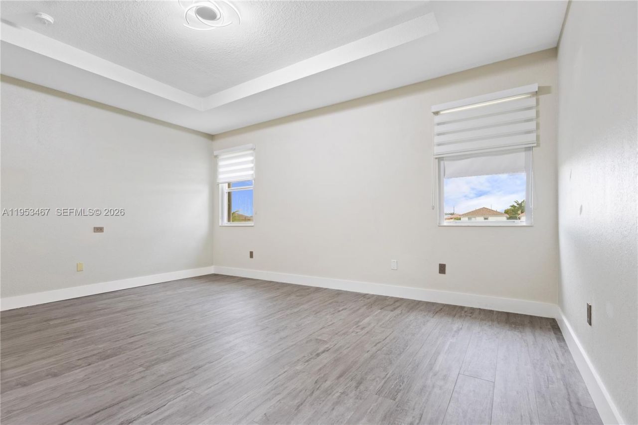 11287 NW 43rd Ter, Doral, FL 33178 Photo