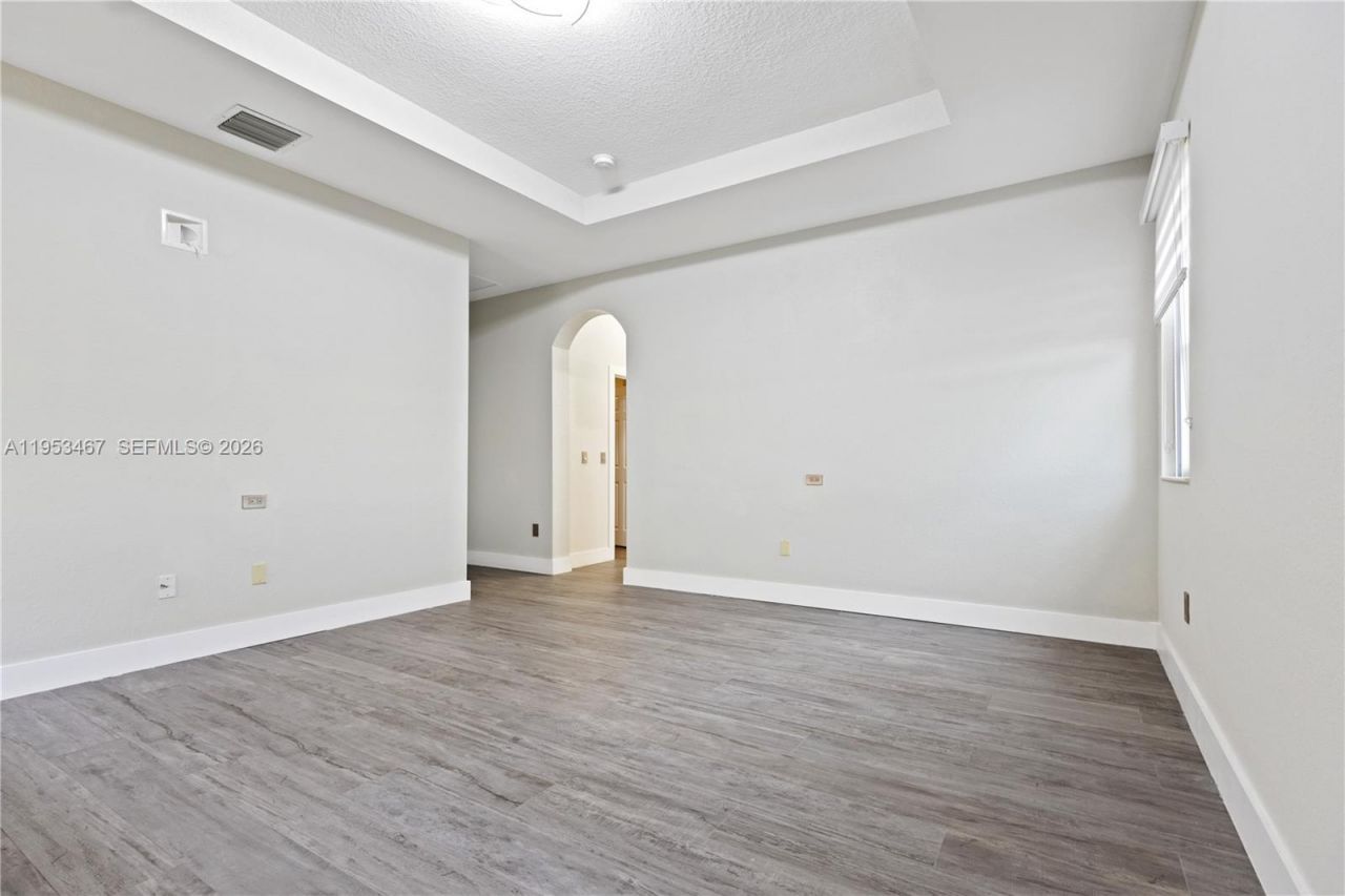 11287 NW 43rd Ter, Doral, FL 33178 Photo