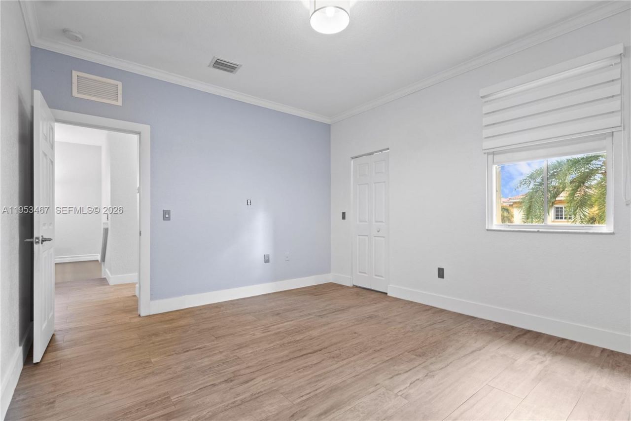 11287 NW 43rd Ter, Doral, FL 33178 Photo