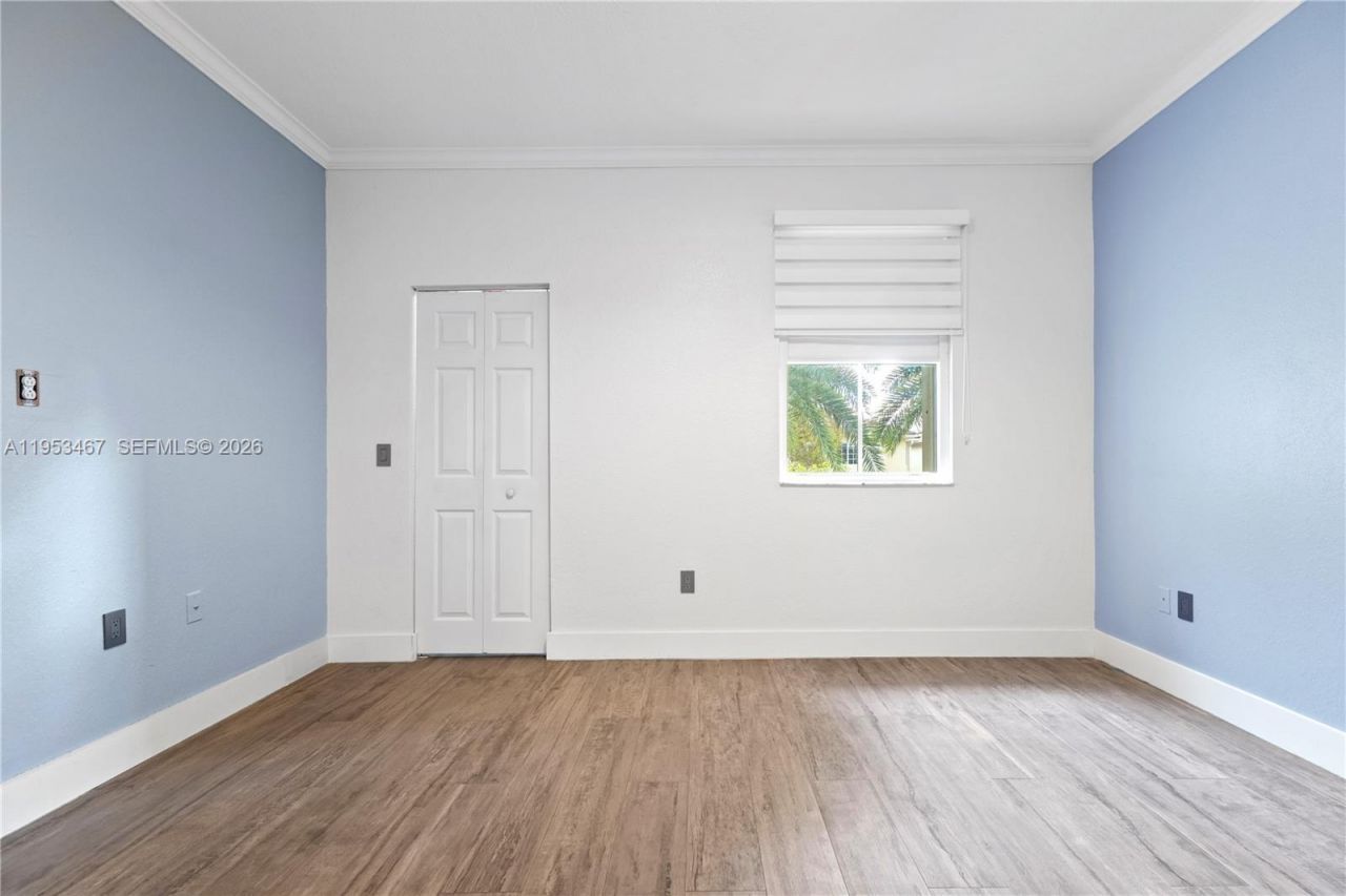 11287 NW 43rd Ter, Doral, FL 33178 Photo