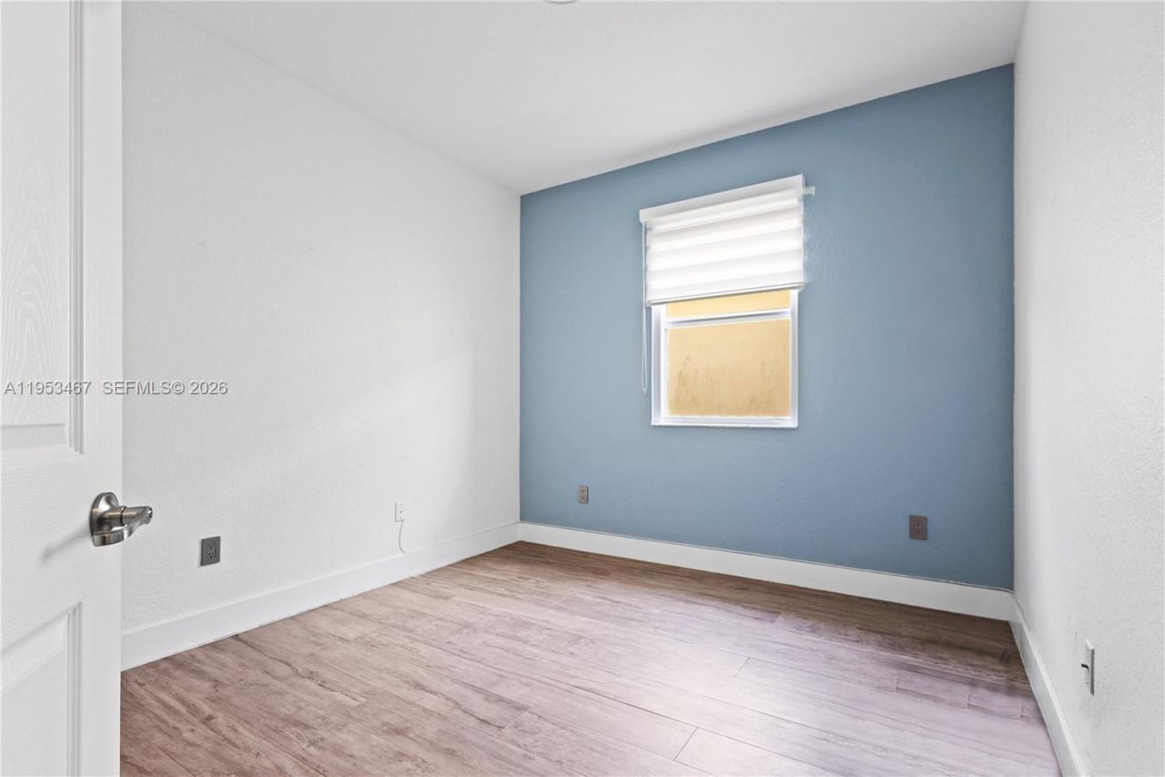 11287 NW 43rd Ter, Doral, FL 33178 Photo