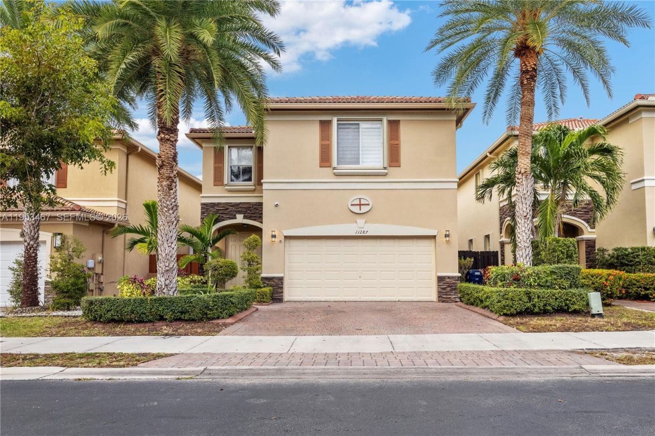 11287 NW 43rd Ter, Doral, FL 33178 Photo