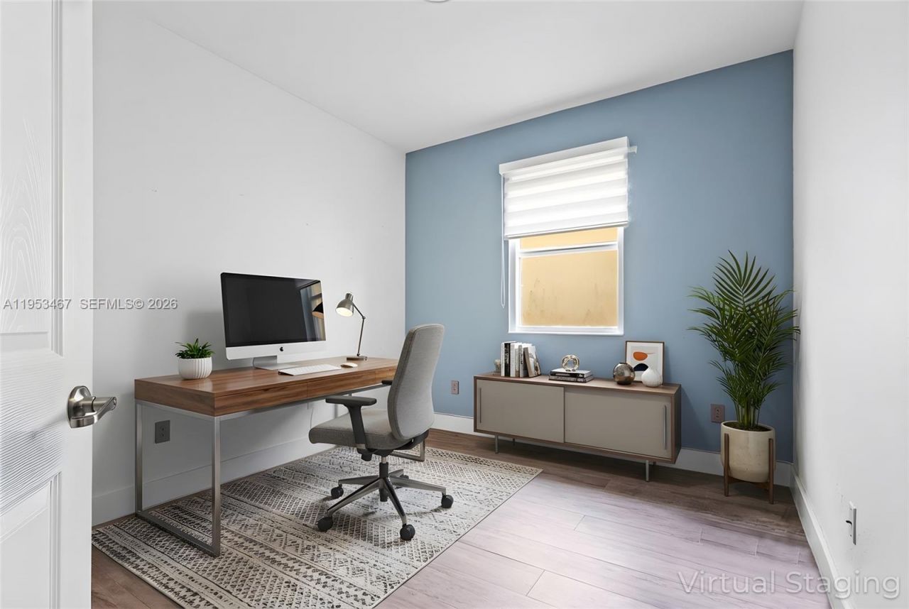 11287 NW 43rd Ter, Doral, FL 33178 Photo